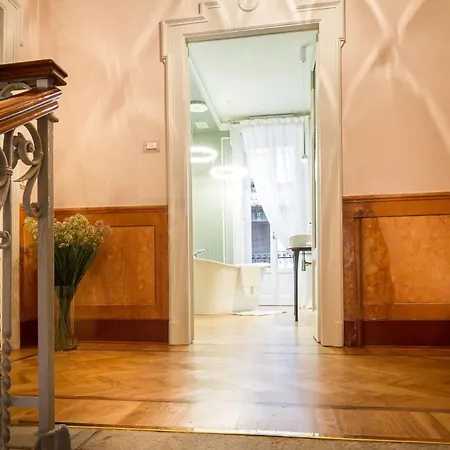 Joy On The Βίλα *