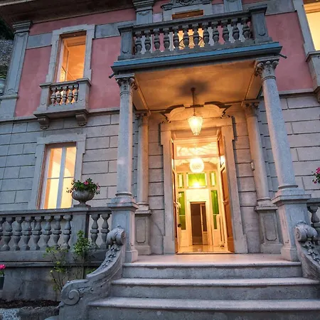 Joy On The Βίλα *