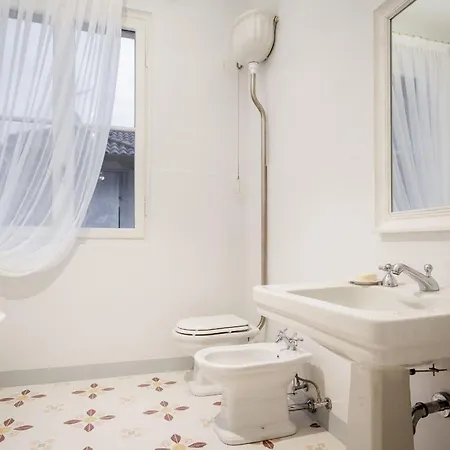 Joy On The Βίλα *