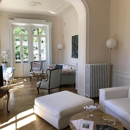 Joy On The Βίλα *