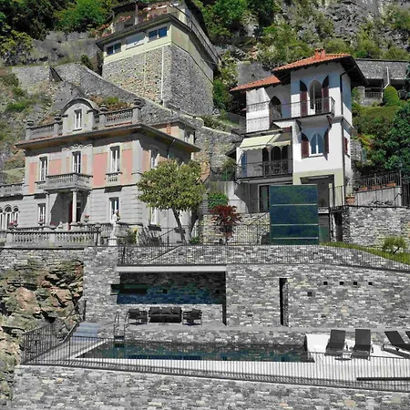 Joy On The Βίλα Moltrasio